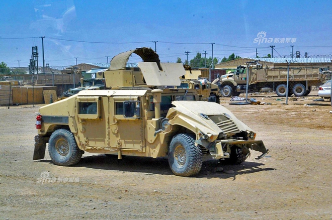 Xe thiết giáp Humvee rụng đầu ngày càng nhiều tại Afghanistan - Ảnh 4.