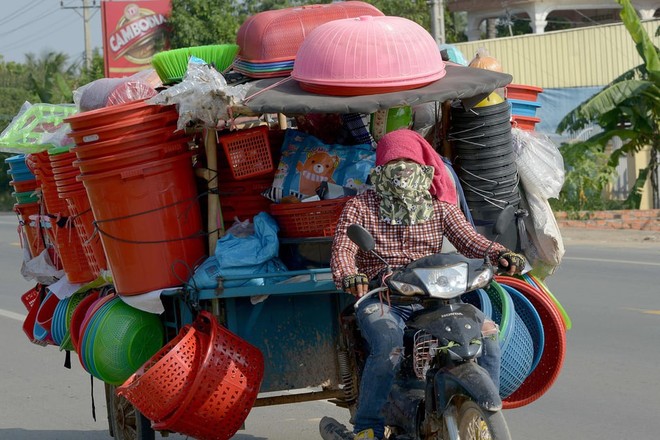 24h qua ảnh: Xe tăng khai hỏa trong cuộc tập trận sát Nga của NATO  - Ảnh 2.