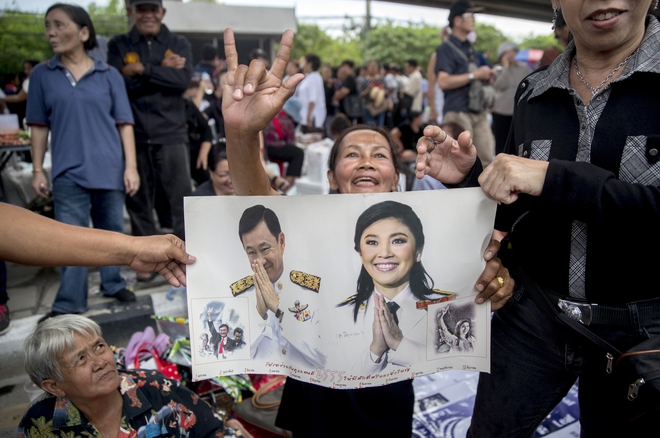 Tại sao nói giới quân sự Thái Lan được lợi nhờ cuộc tẩu thoát của bà Yingluck? - Ảnh 1.