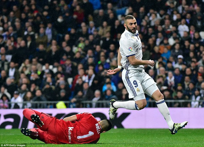 Ronaldo trở lại, Real tiếp tục cho Barca hít khói ở La Liga - Ảnh 9.