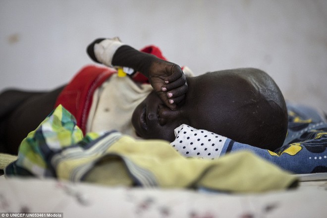 Chiến tranh liên miên, người dân Nam Sudan phải ăn cỏ dại và rong để sống qua ngày - Ảnh 5.