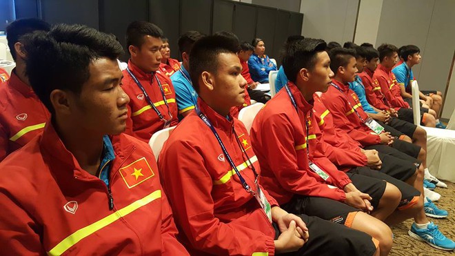 HLV Hoàng Anh Tuấn phát lệnh cho U20 Việt Nam bung sức trước U20 Pháp - Ảnh 1.