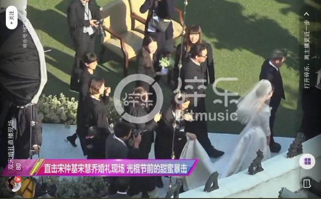 [TRỰC TIẾP TỪ HÀN QUỐC] Siêu đám cưới Song Hye Kyo - Song Joong Ki: Cô dâu chú rể tươi rói bên dàn khách mời hạng A - Ảnh 48.