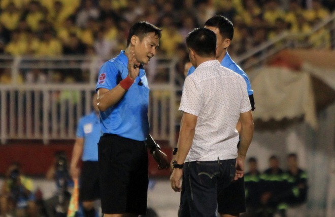 Chùm ảnh: SLNA lại biến V-League thành... Võ-League - Ảnh 7.