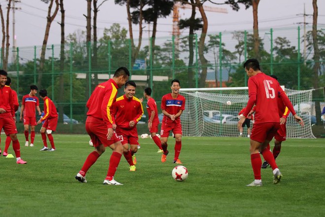 Ai làm kép chính của U20 Việt Nam đấu trận mở hàng U20 World Cup? - Ảnh 2.