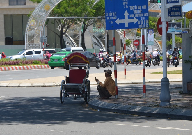 Người Đà Nẵng hứng chịu đợt nắng nóng kỷ lục - Ảnh 6.