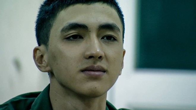 Hot boy Bình An liên tục bị ném đá vì thái độ trong quân ngũ - Ảnh 1.