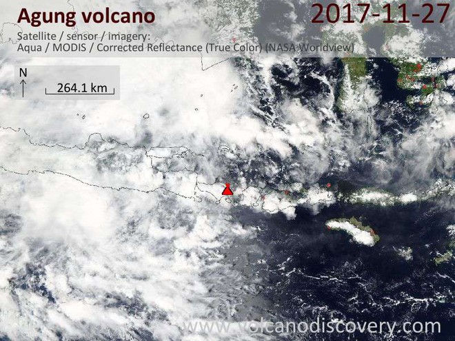 Cận cảnh núi lửa có nguy cơ phát nổ ở Bali: Hình ảnh từ vệ tinh NASA và Google Earth - Ảnh 8.