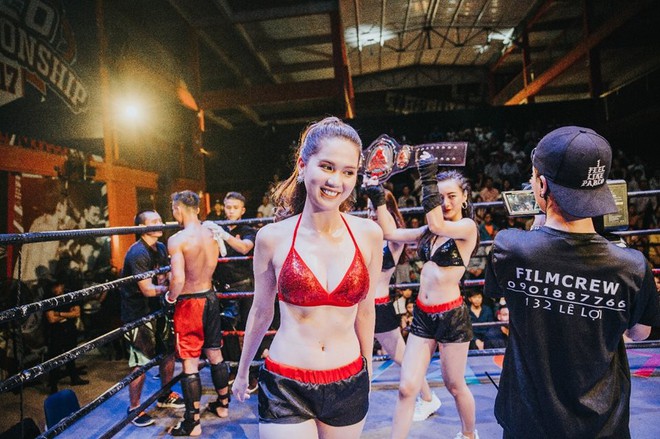 Ngọc Trinh làm Ring Girl, đốt nóng sàn võ Coco Championship tại Đà Nẵng - Ảnh 3.