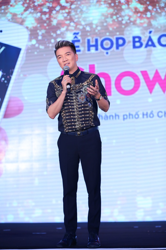 Đàm Vĩnh Hưng tích cực kêu gọi bình chọn tại MTV EMA 2017 - Ảnh 4.
