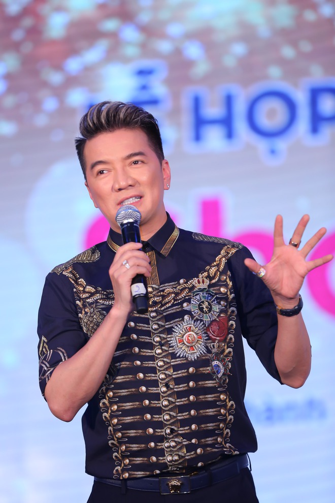 Đàm Vĩnh Hưng tích cực kêu gọi bình chọn tại MTV EMA 2017 - Ảnh 3.