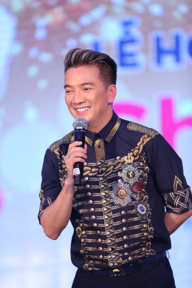 Đàm Vĩnh Hưng tích cực kêu gọi bình chọn tại MTV EMA 2017 - Ảnh 1.