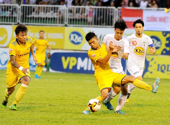 Trở lại Việt Nam, GĐKT Chung Hae-soung mang viện binh từ U23 Hàn Quốc cho HAGL - Ảnh 1.