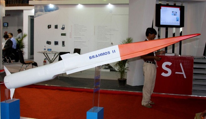 Ấn Độ có thể bán cho Việt Nam tên lửa BrahMos II tầm bắn 600 km, tốc độ Mach 7? - Ảnh 2.