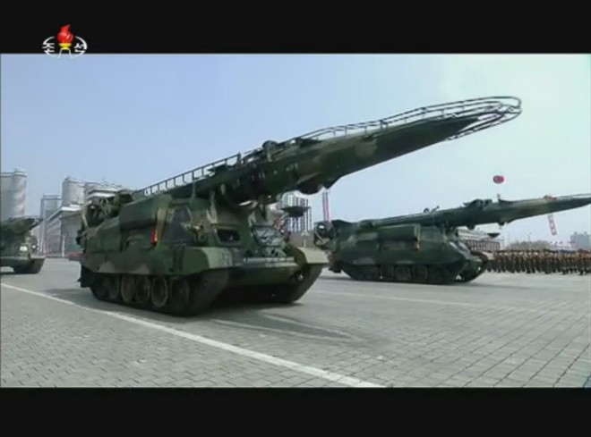 Điểm danh dàn vũ khí hùng hậu của Triều Tiên trong lễ duyệt binh - Ảnh 11.
