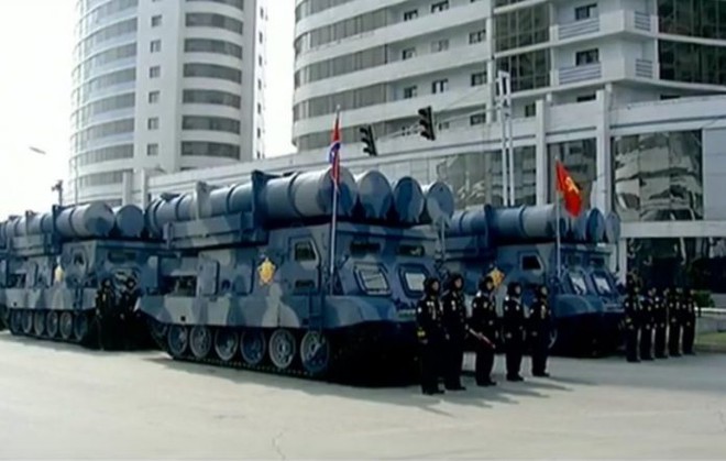 Điểm danh dàn vũ khí hùng hậu của Triều Tiên trong lễ duyệt binh - Ảnh 4.