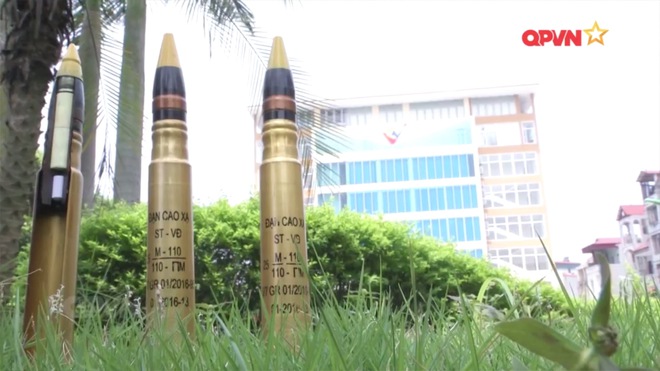 Ấn tượng quân sự Việt Nam tuần qua: Bắn nghiệm thu đạn sát thương vạch đường 25 mm nội địa - Ảnh 1.