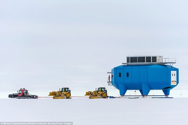 Trạm nghiên cứu Nam Cực bị kéo lê gần 23km, tránh bị vết nứt khổng lồ nuốt chửng - Ảnh 6.