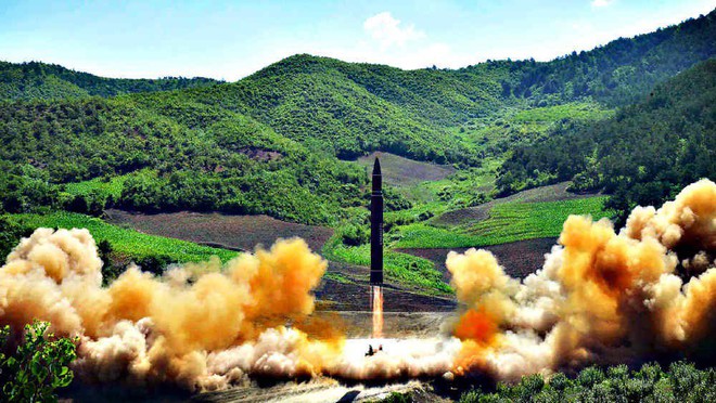 Giải mã bí quyết sau chương trình tên lửa: Một thói quen đáng nể của người Triều Tiên - Ảnh 1.