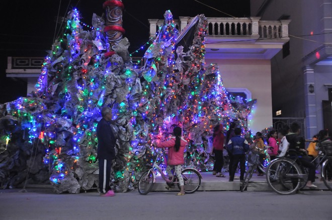 Mãn nhãn với những hang đá độc đáo chào đón Noel tại Nam Định  - Ảnh 5.