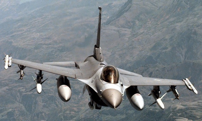 Có thể mua F-16 với giá rẻ ngang... Su-22? - Ảnh 1.