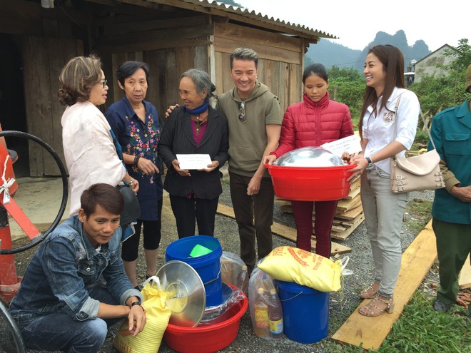 Đàm Vĩnh Hưng tranh thủ làm từ thiện trước ngày đi lưu diễn nước ngoài - Ảnh 5.