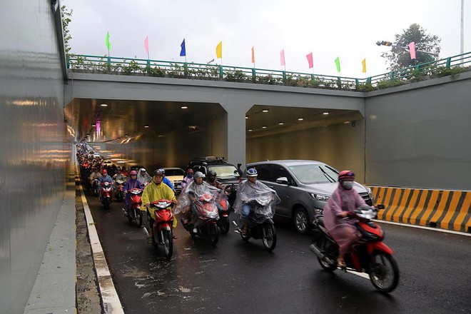 Đà Nẵng thông xe hầm chui 120 tỉ đồng ngay trước thềm APEC - Ảnh 1.