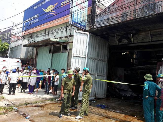 Nguyên nhân ban đầu vụ cháy xưởng khiến 8 người chết ở Hà Nội - Ảnh 1.