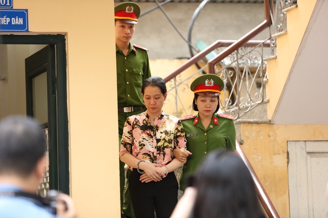 Cựu chủ tịch HĐQT OceanBank Hà Văn Thắm bị tuyên chung thân, Nguyễn Xuân Sơn án tử hình - Ảnh 7.