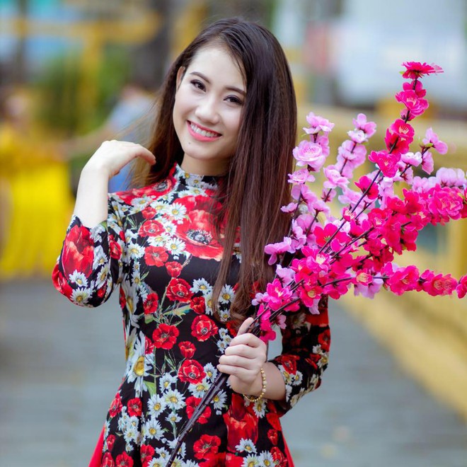 Sau clip 2 phút, cô nàng xứ Thanh vô danh bỗng nhiên nổi tiếng khắp mạng xã hội Việt - Ảnh 4.