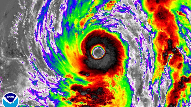 Cận cảnh siêu bão quái vật có mắt bão rộng hơn 80.000 m đang tấn công Nhật Bản - Ảnh 5.