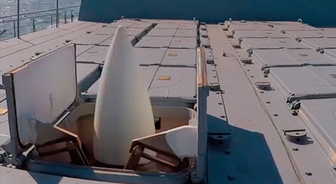 [VIDEO] Chiến hạm Nga phóng tên lửa phòng không Shtil-1 mới nhất - Ảnh 2.