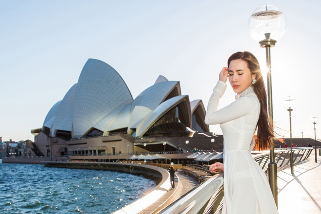Hoa hậu Hoàng Dung chụp ảnh áo dài tại Úc - Ảnh 3.
