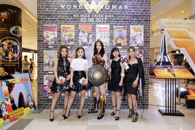 Á hậu Huyền My và dàn sao Việt háo hức đi gặp Wonder Woman - Ảnh 13.