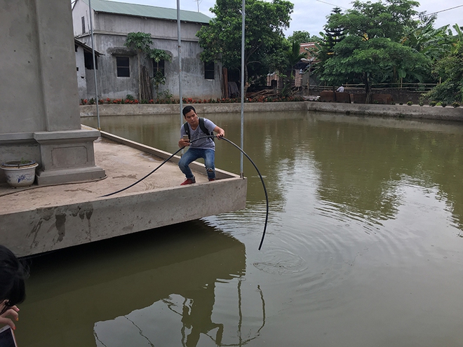 Vụ 4 người đuối nước ở Thường Tín: Vợ tưởng chồng đưa các cháu đi viện - Ảnh 4.