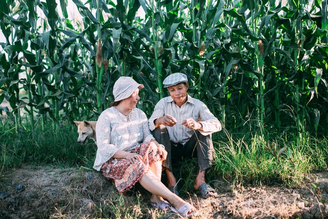 Không có một đám cưới đàng hoàng, 25 năm sau đôi vợ chồng già nhận món quà bất ngờ từ con trai - Ảnh 7.