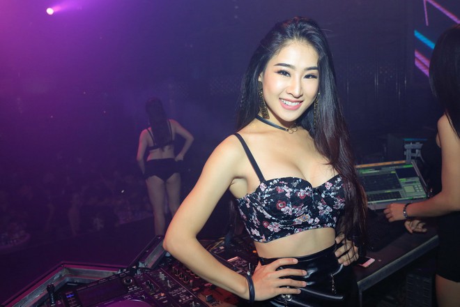 DJ Oxy nóng bỏng hết cỡ khi chơi nhạc - Ảnh 12.