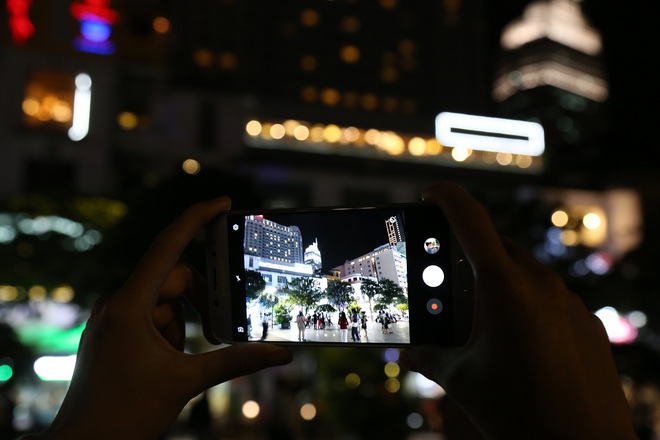 2 yếu tố cần biết khi chụp ảnh bằng smartphone trong điều kiện thiếu sáng - Ảnh 1.
