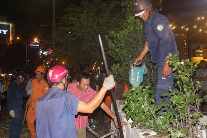 Nghe trình bày lý do chưa phá dỡ phần vi phạm, ông Hải điều luôn xe chữa cháy đến hỗ trợ - Ảnh 4.