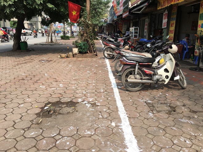 Chuyên gia 40 năm nghiên cứu giao thông: Giành lại vỉa hè phải lấy người dân làm trung tâm - Ảnh 2.