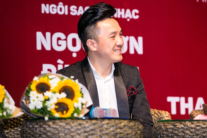 Danh hài Xuân Hinh phá lệ, vừa hát vừa diễn hài ở show Dương Ngọc Thái - Ảnh 8.