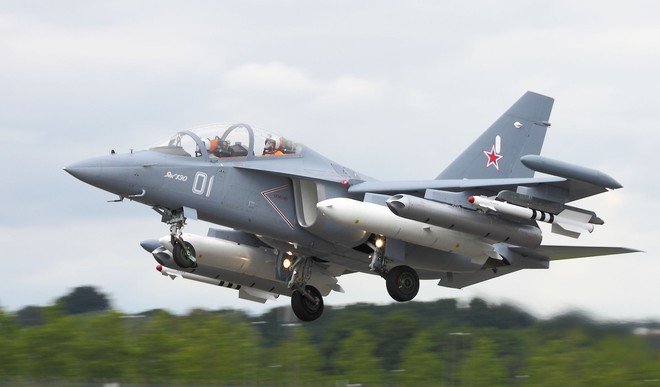 Không còn là dự đoán, L-15 Trung Quốc đã thực sự qua mặt Yak-130? - Ảnh 2.