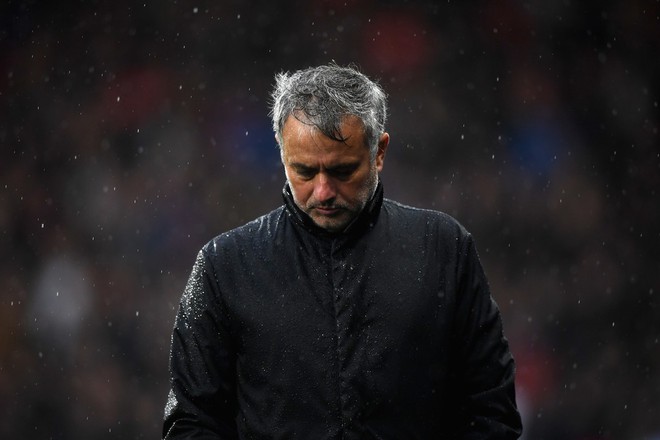 Đừng trách Mourinho, cũng đừng vội buông câu giá như cay đắng - Ảnh 2.