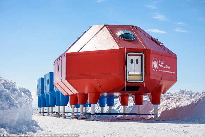 Trạm nghiên cứu Nam Cực bị kéo lê gần 23km, tránh bị vết nứt khổng lồ nuốt chửng - Ảnh 2.