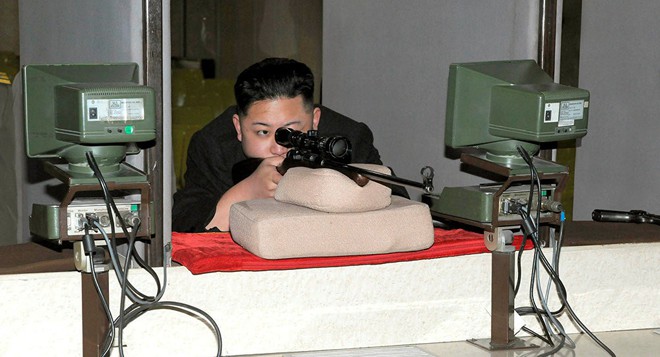 Phóng thử 80 quả tên lửa, 4 lần thử hạt nhân, ông Kim Jong Un và Triều Tiên đã được gì? - Ảnh 1.