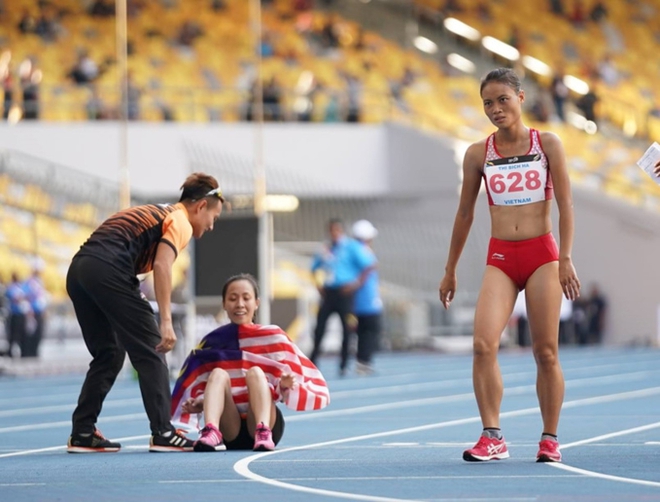 Việt Nam và những lần vì trọng tài mà khóc trước bục cao nhất tại SEA Games 29 - Ảnh 1.