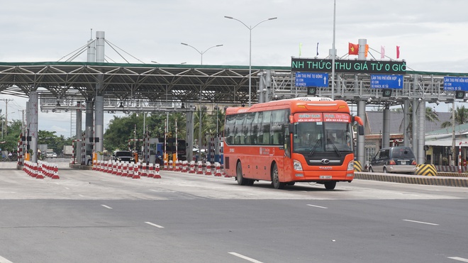 Giám đốc BOT Cai Lậy: Tài xế phản đối là việc của họ, việc của chúng tôi là thu phí - Ảnh 1.