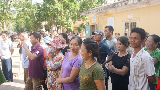 Mẹ tử tù Nguyễn Hải Dương khóc ngất khi nhìn thi thể con lần cuối - Ảnh 4.