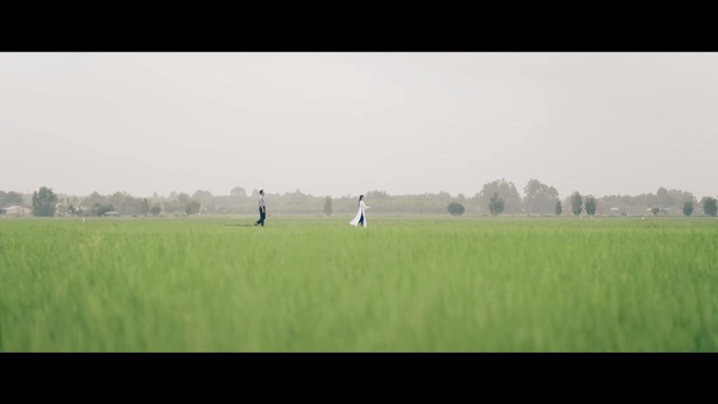 Chảo rau muống kinh điển và lỗi cười ra nước mắt trong MV mới của Mỹ Tâm - Ảnh 3.