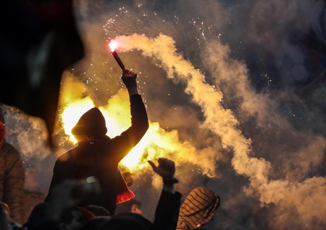 Màn bạo lực khiến nước Nga phải xấu hổ trước VCK World Cup - Ảnh 6.